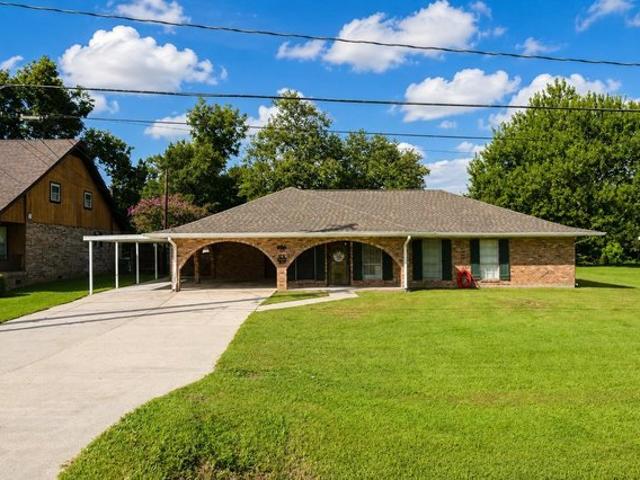 House for sale in Napoleonville, Louisiana