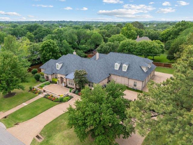 House for sale in Colleyville, Texas