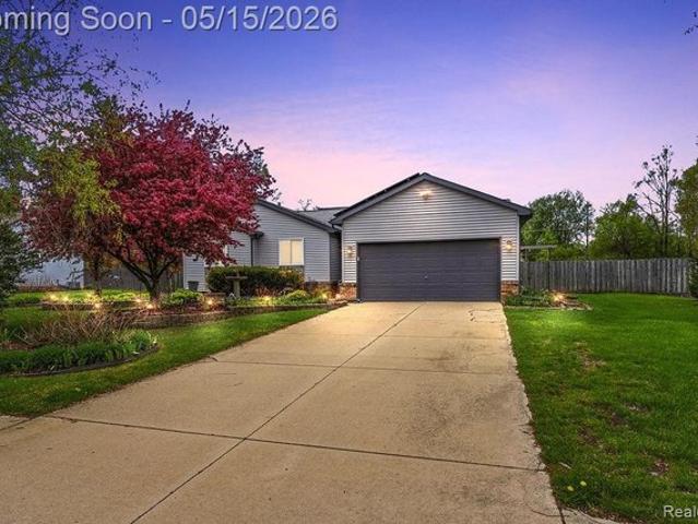 House for sale in Highland, Highland Township