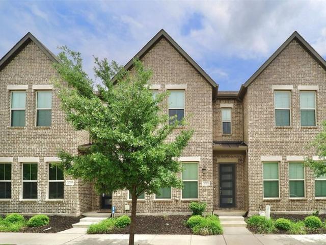 Townhouse for sale in Mckinney, Texas