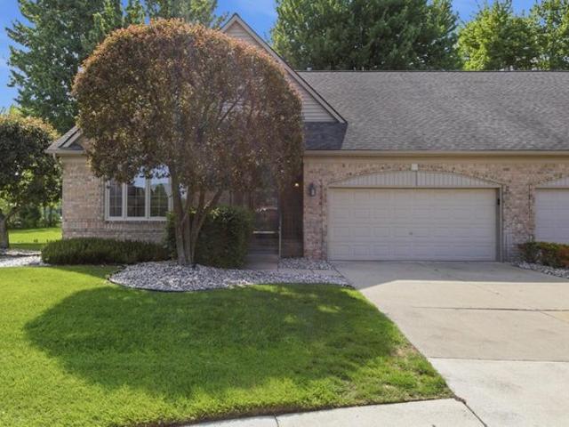 Condo for sale in Macomb, Michigan