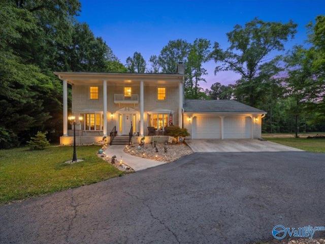 House for sale in Guntersville, Alabama