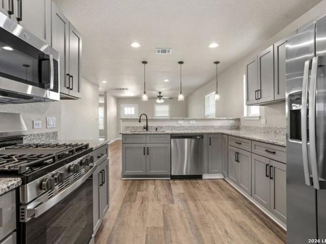 House for sale in Atascosa, Texas