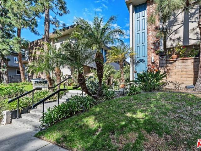Condo for sale in Canoga Park, California