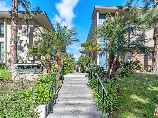Condo for sale in Canoga Park, California