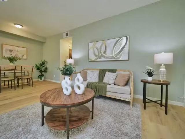 House for sale in Hayward