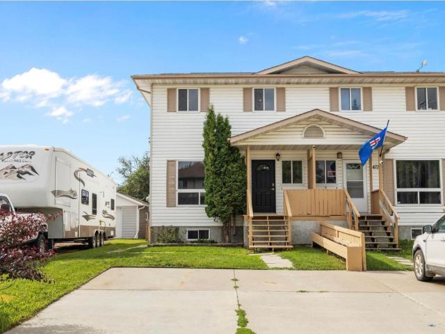 Duplex for sale in Calmar, Alberta