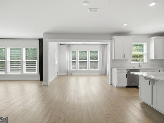 House for sale in Flowery Branch, Georgia