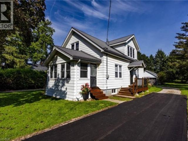 House for sale in Delhi, Ontario