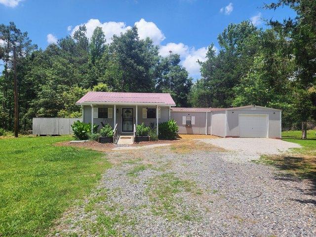 House for sale in Walnut, Mississippi