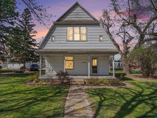 House for sale in Parker, South Dakota
