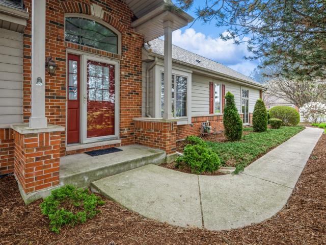 Townhouse for sale in Beecher
