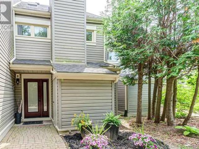 Townhouse for sale in Collingwood, Ontario