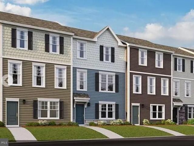 Townhouse for sale in Kearneysville, West Virginia