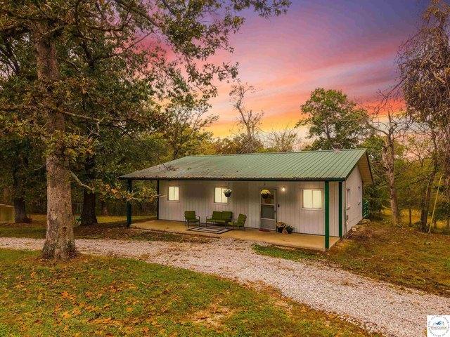 Farm for sale in Clinton, Missouri