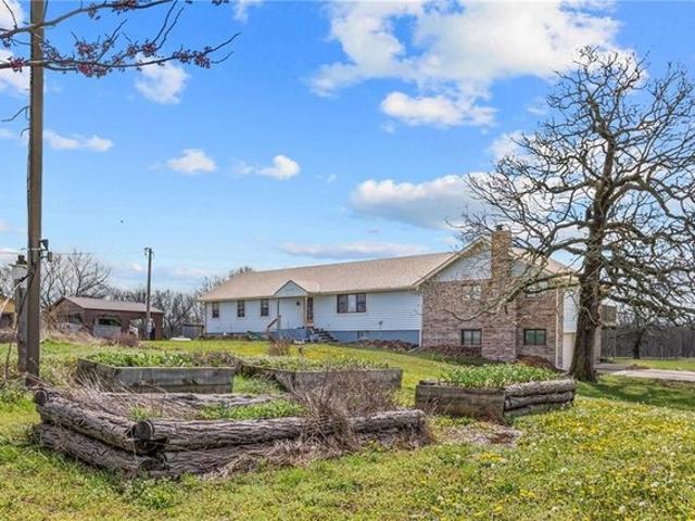 House for sale in Centerview, Missouri