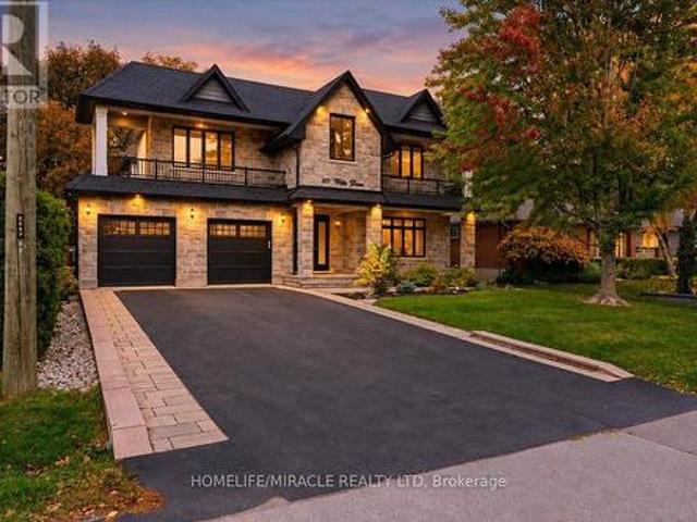 House for sale in Oakville, Golden Horseshoe
