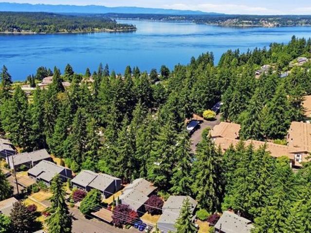 Condo for sale in University Place, Washington