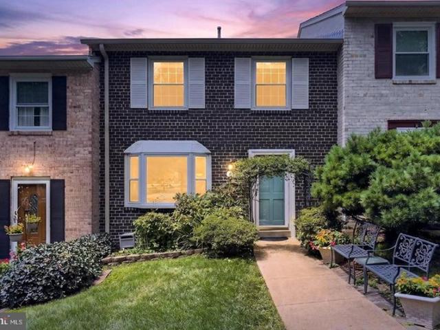 Townhouse for sale in Virginia