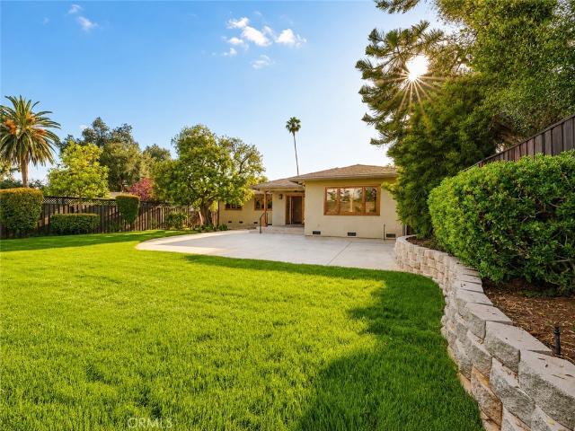 Property for rent in La Canada Flintridge, California