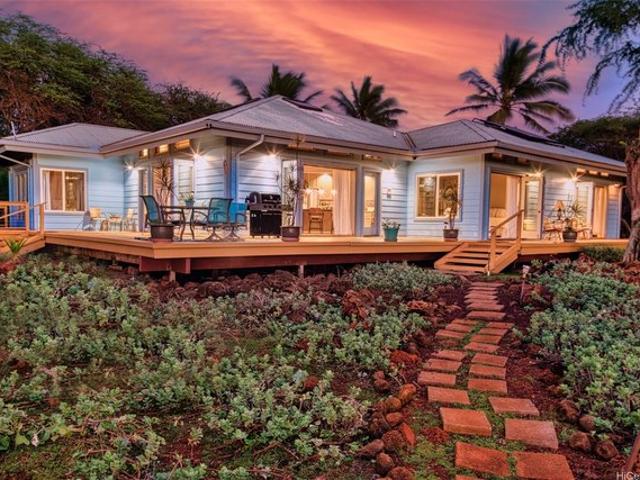 House for sale in Maunaloa, Maui County