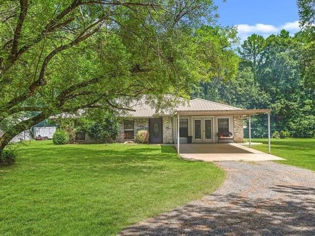 House for sale in Sabine, Texas