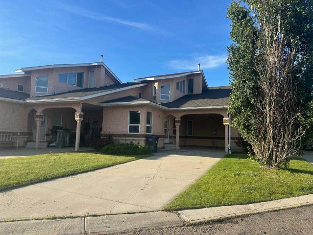 House for sale in Sylvan Lake, Alberta