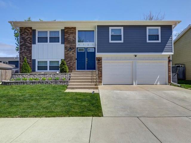 House for sale in Hoffman Estates, Illinois
