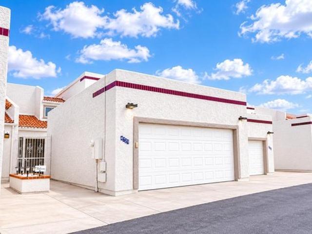 Townhouse for sale in Glendale, Arizona