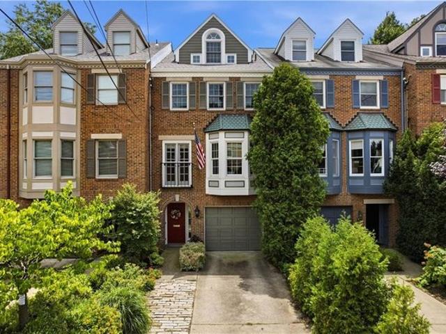 Townhouse for sale in Pittsburg, Pennsylvania