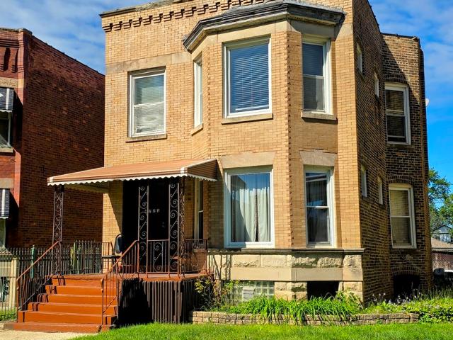 House for sale in Central Park, Chicago