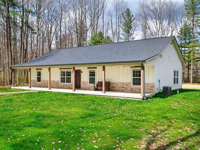 House for sale in Nashville, Indiana