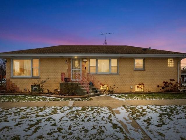 House for sale in Illinois