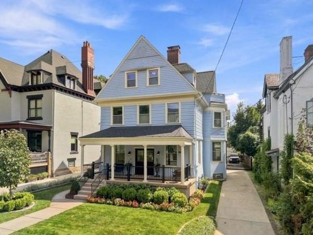 House for sale in Pittsburg, Pennsylvania