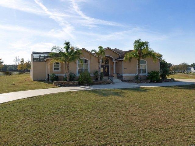 House for sale in Oxford, Florida