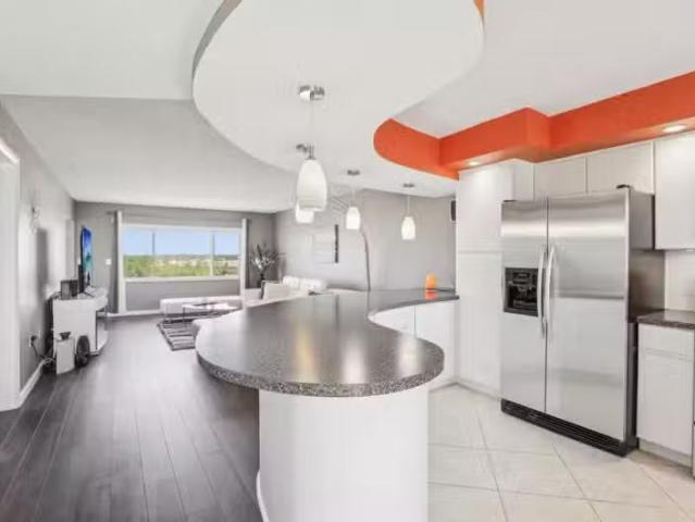 Condo for sale in Saint Petersburg Condo for sale in Saint Petersburg