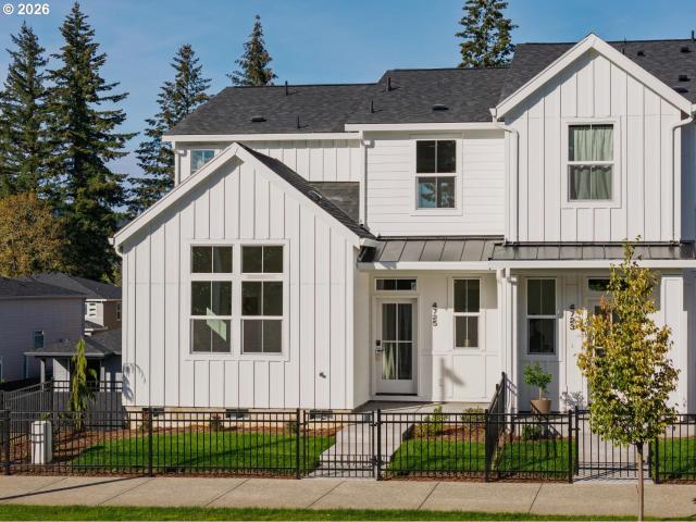 Townhouse for sale in Camas, Clark County