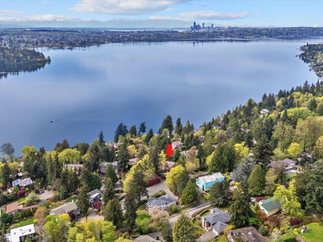 House for sale in Mercer Island, Washington