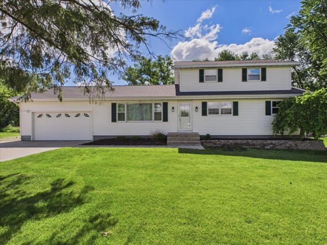 House for sale in Cottage Grove, Wisconsin