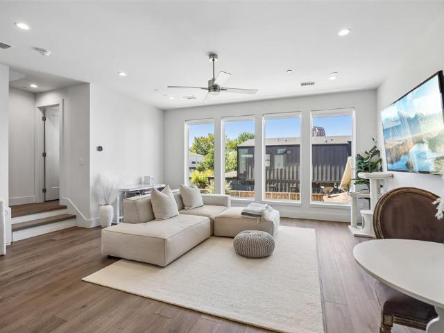 Condo for sale in Dallas, Texas