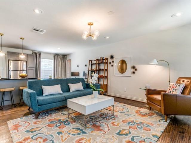 Condo for sale in Dallas, Texas