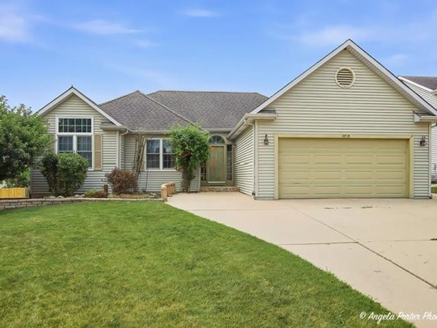 House for sale in Mchenry, Illinois