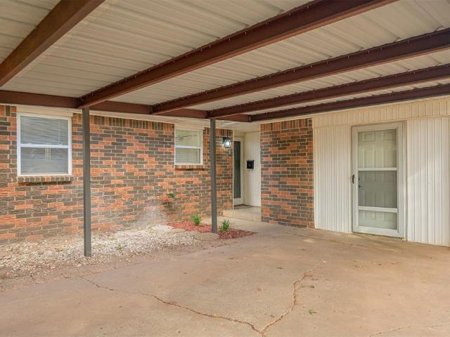 House for sale in Woodcrest Apartments, Del City