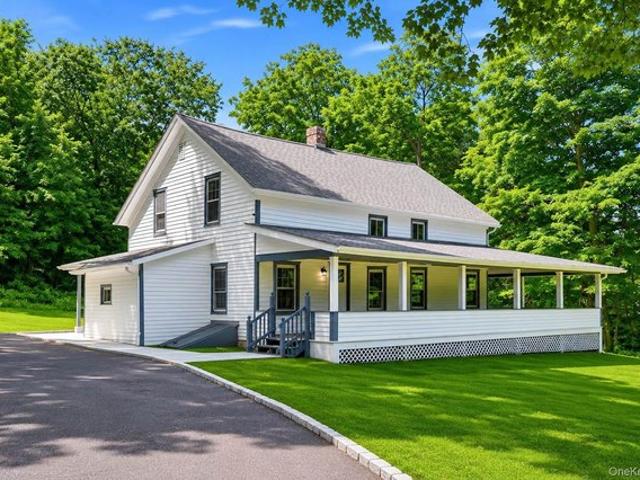 House for sale in Baldwin Place, New York
