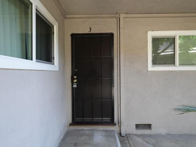 Apartment for rent in Downey, California