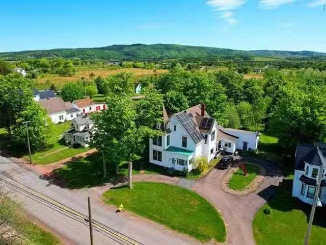 House for sale in Parrsboro, Nova Scotia
