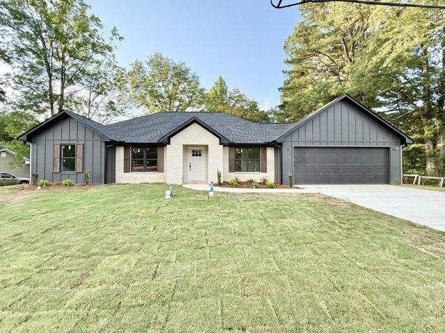 House for sale in Saltillo, Mississippi