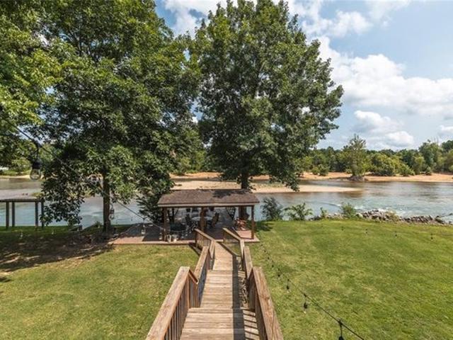 House for sale in Doniphan, Missouri