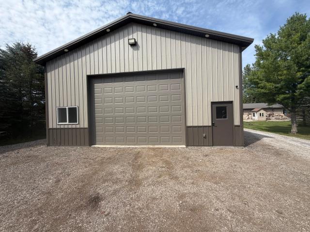 House for sale in Town of Farmington, Washington County