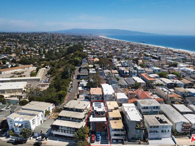 House for sale in Manhattan Beach, California
